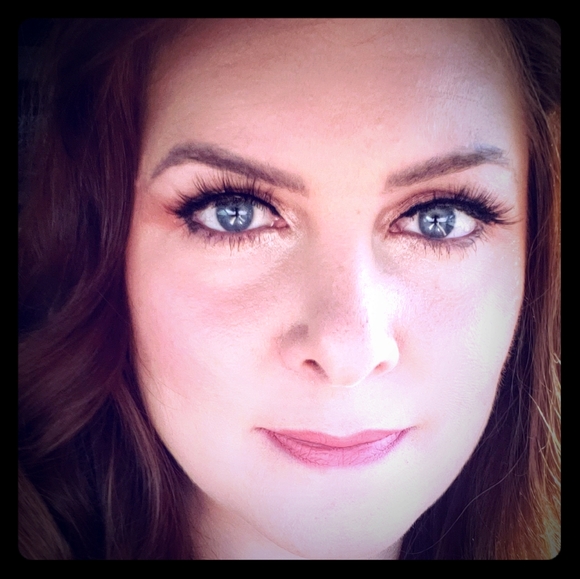 Meet your Posher, Tiffany - Picture 1 of 1